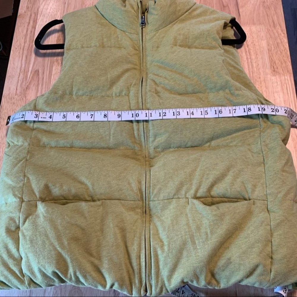 J. Jill Green Down Vest Size Medium - Picture 8 of 8